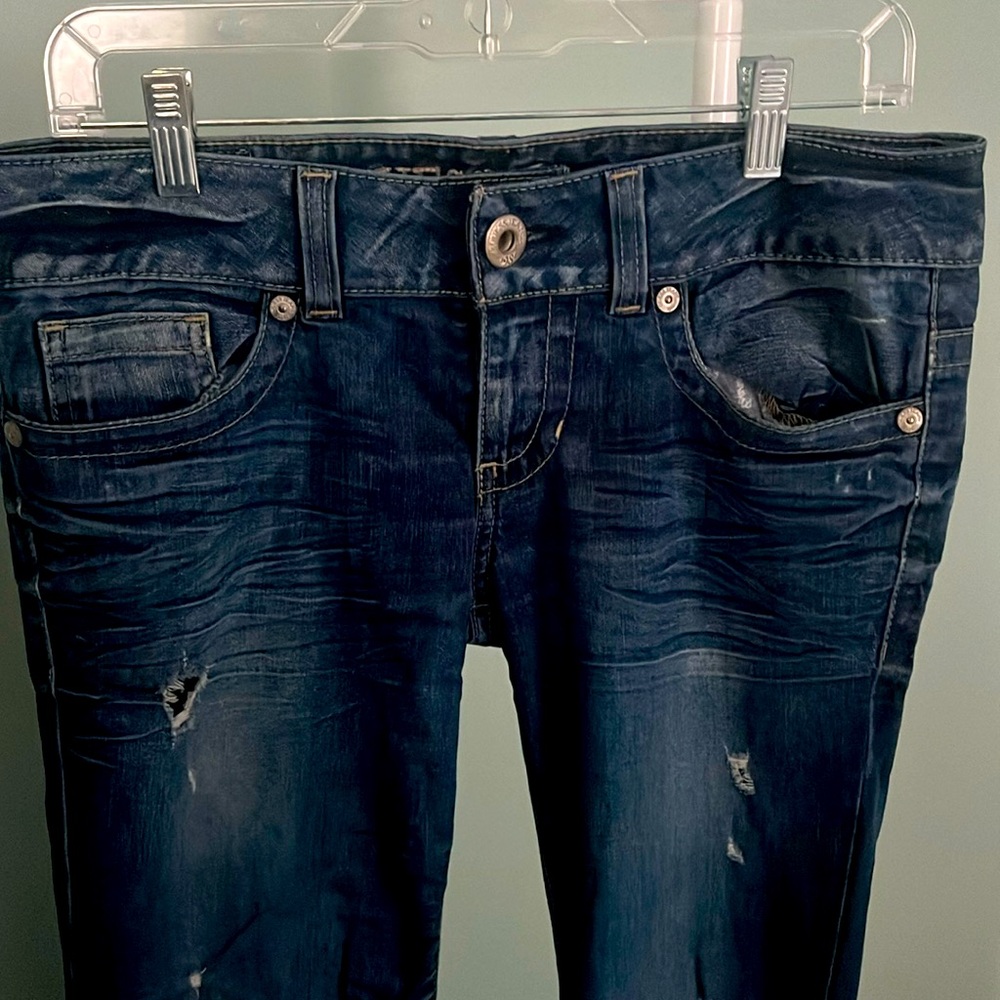Vintage Guess distressed denim jeans, size 29
